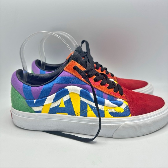 Vans Shoes - Vans Classic Old Skool Statement "OFF THE WALL Mens 7.5 Womens 9 Sneakers